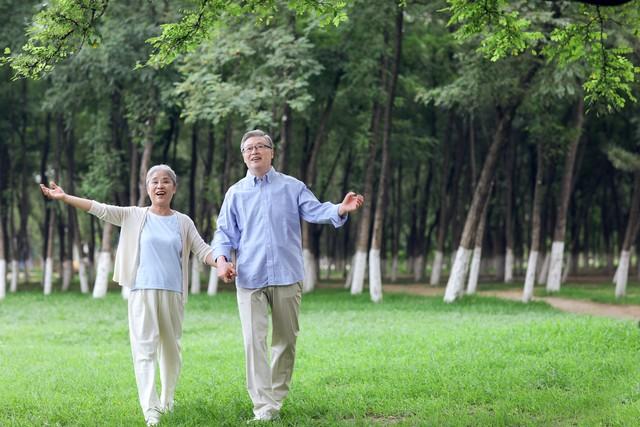 人老了，再闲这4个地方也不要去，否则将给自己带来大麻烦！