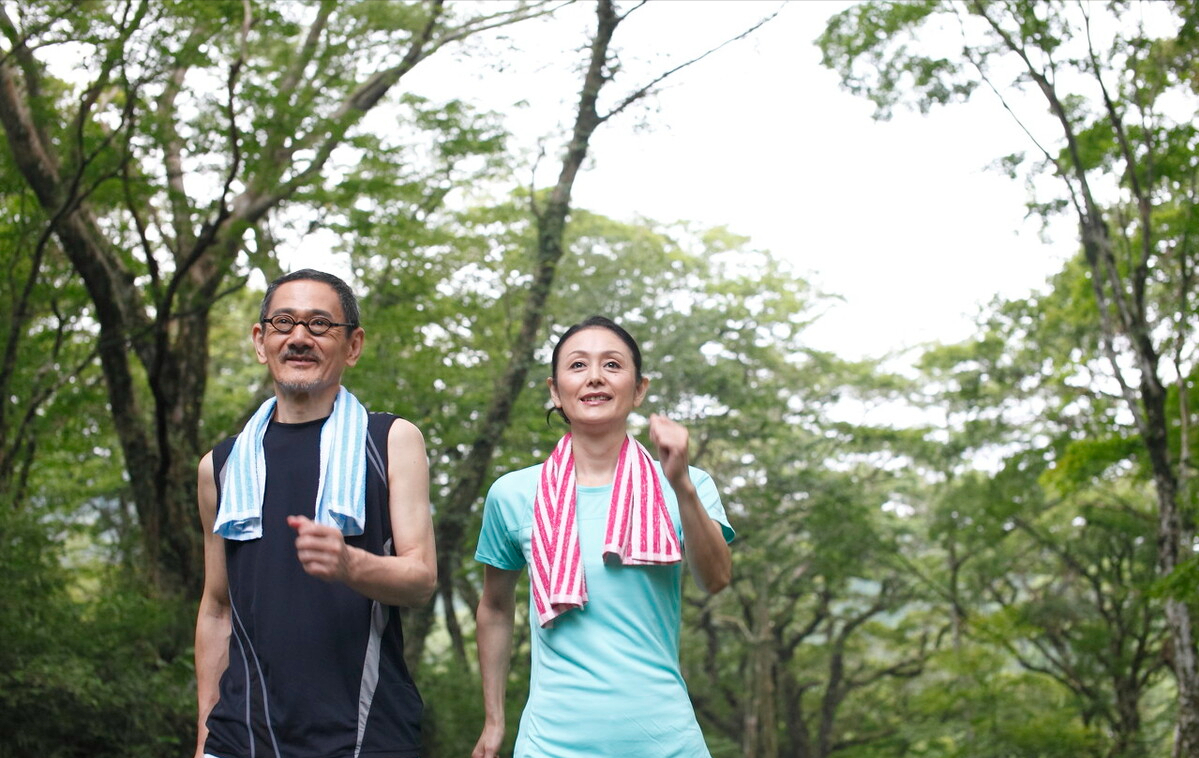 长辈说：“四十不娶妻，五十不置衣”，有什么讲究？在理吗？