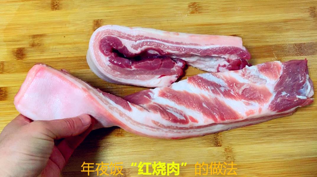 67岁老厨师：做红烧肉，别再直接下锅炖，多加这2步，香而不腻！