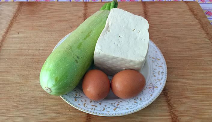 豆腐和西葫芦好吃的新做法，比红烧肉还香，孩子从此爱上吃豆腐